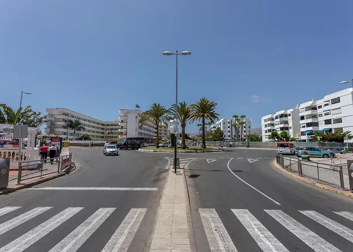 Flatguest San Fernando + 4Bdr + Terrace + Parking