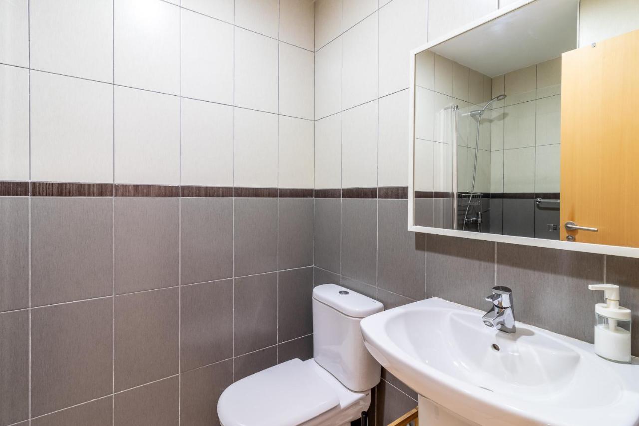 Flatguest San Fernando + 4bdr + Terrace + Parking San Bartolomé