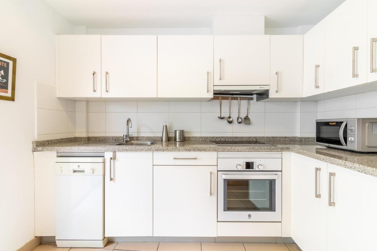 Flatguest San Fernando + 4bdr + Terrace + Parking Dom wakacyjny *