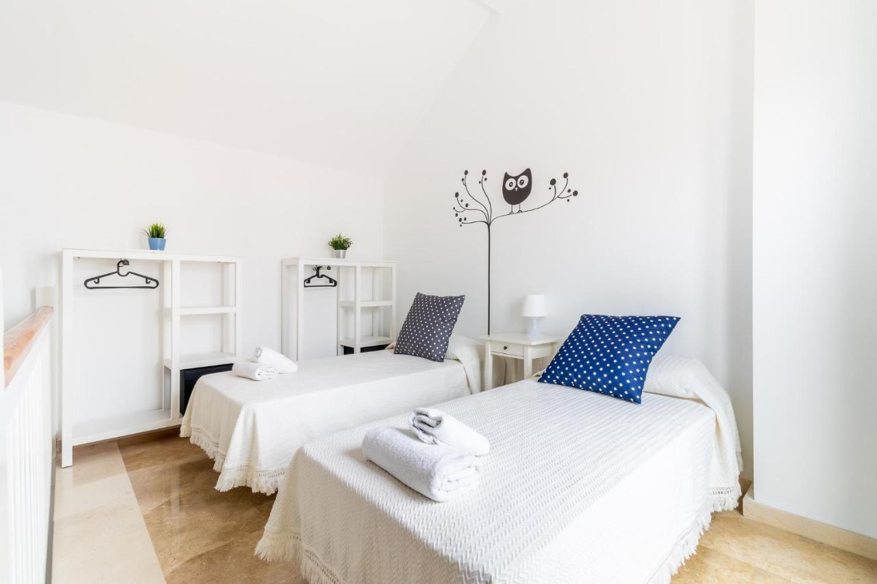 Flatguest San Fernando + 4bdr + Terrace + Parking Holiday home