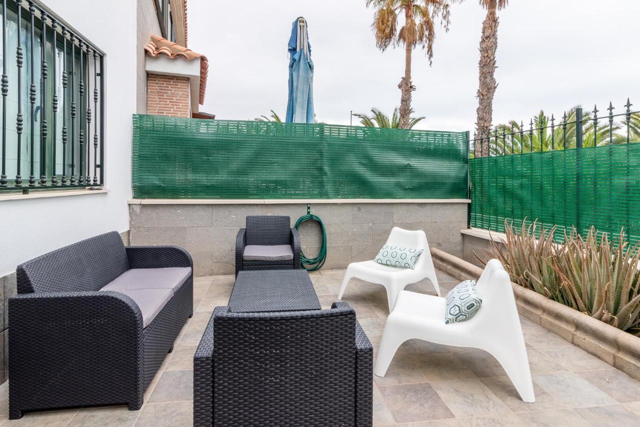 Flatguest San Fernando + 4bdr + Terrace + Parking Dom wakacyjny San Bartolomé